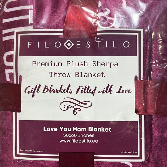 New - Gift for Mom from Daughter or Son, Love You Mom (Ruby Pink, Sherpa) - Picture 2 of 4